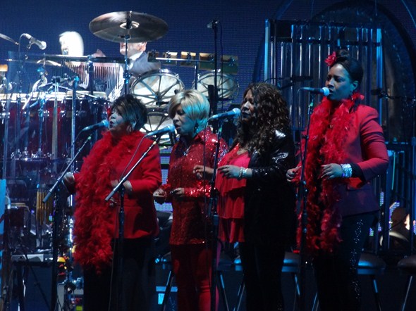 Elton-John-The-Million-Dollar-Piano-Concert-Photos-Caesars-01