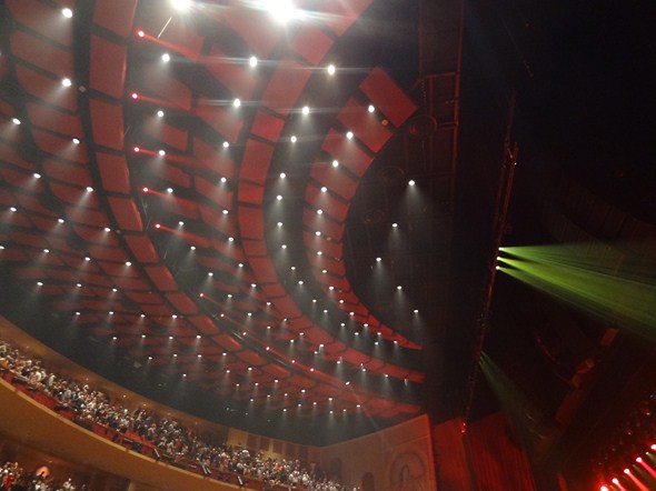 Elton-John-The-Million-Dollar-Piano-Concert-Photos-Caesars-01