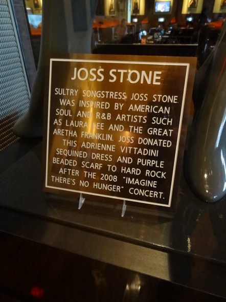 Hard-Rock-Cafe-Las-Vegas-Rock-Music-Memorabilia-001