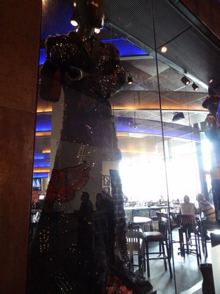 Hard-Rock-Cafe-Las-Vegas-Rock-Music-Memorabilia-001