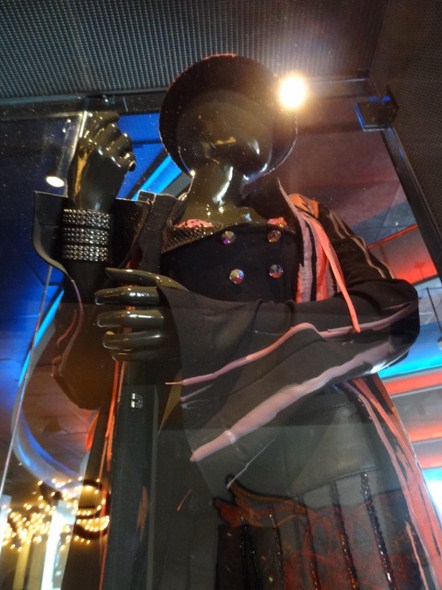 Hard-Rock-Cafe-Las-Vegas-Rock-Music-Memorabilia-001