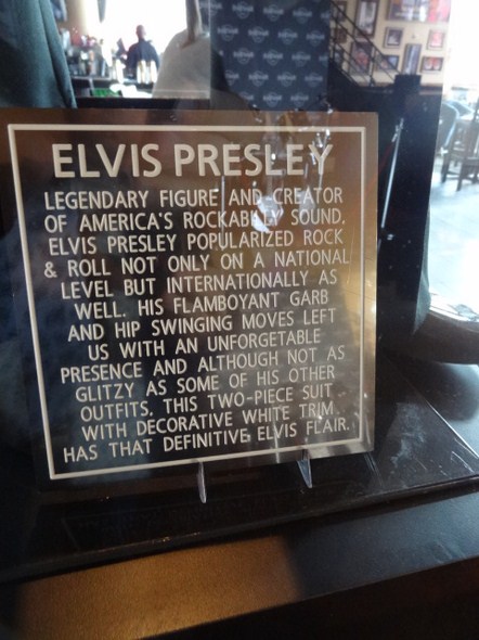 Hard-Rock-Cafe-Las-Vegas-Rock-Music-Memorabilia-001