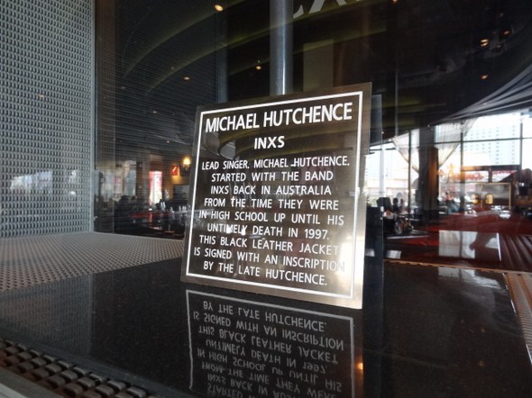 Hard-Rock-Cafe-Las-Vegas-Rock-Music-Memorabilia-001