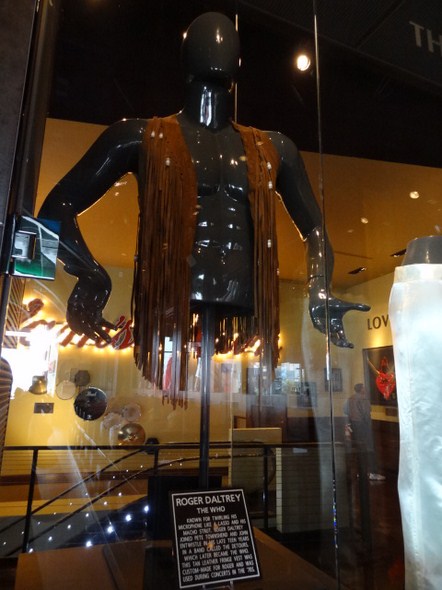 Hard-Rock-Cafe-Las-Vegas-Rock-Music-Memorabilia-001