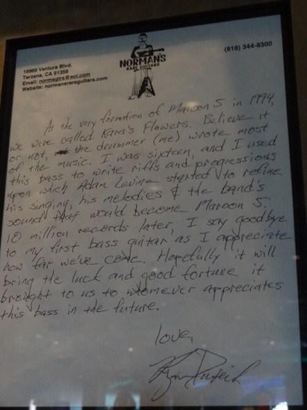 Hard-Rock-Cafe-Las-Vegas-Rock-Music-Memorabilia-001