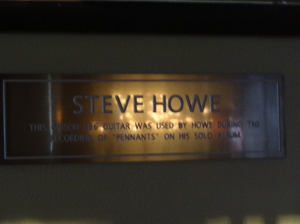 Hard-Rock-Cafe-Las-Vegas-Rock-Music-Memorabilia-001