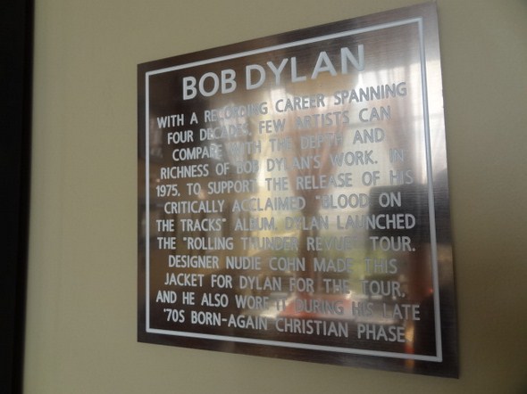 Hard-Rock-Cafe-Las-Vegas-Rock-Music-Memorabilia-001