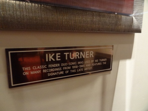 Hard-Rock-Cafe-Las-Vegas-Rock-Music-Memorabilia-001