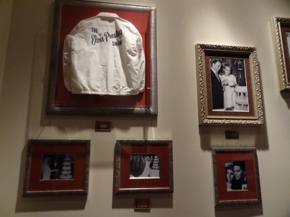 Hard-Rock-Cafe-Las-Vegas-Rock-Music-Memorabilia-001
