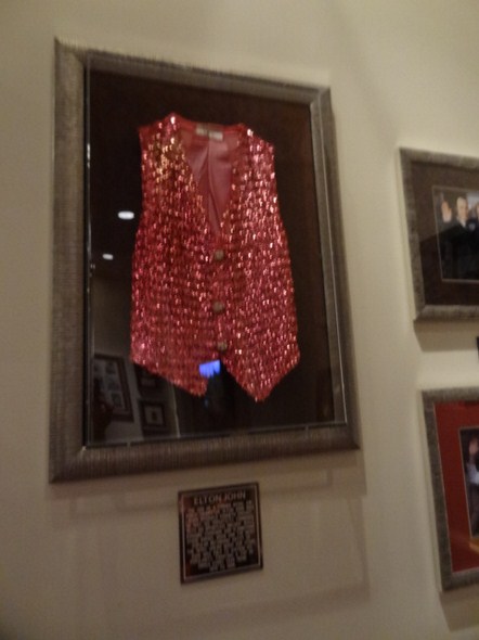 Hard-Rock-Cafe-Las-Vegas-Rock-Music-Memorabilia-001