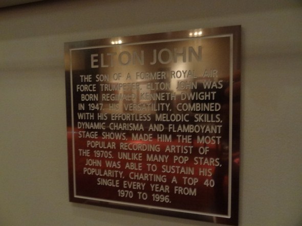 Hard-Rock-Cafe-Las-Vegas-Rock-Music-Memorabilia-001