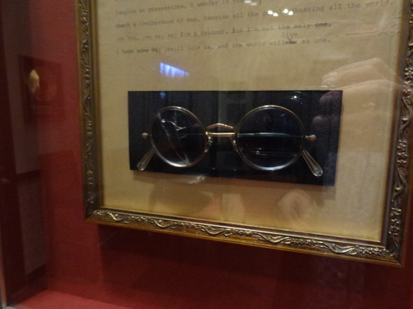 Hard-Rock-Cafe-Las-Vegas-Rock-Music-Memorabilia-001