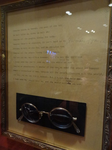 Hard-Rock-Cafe-Las-Vegas-Rock-Music-Memorabilia-001