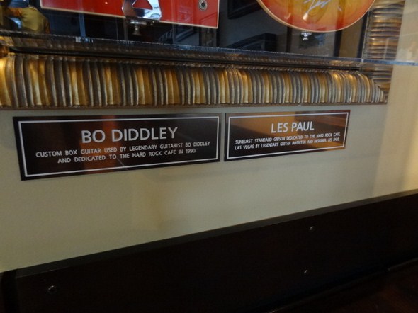 Hard-Rock-Cafe-Las-Vegas-Rock-Music-Memorabilia-001