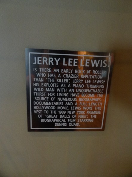 Hard-Rock-Cafe-Las-Vegas-Rock-Music-Memorabilia-001