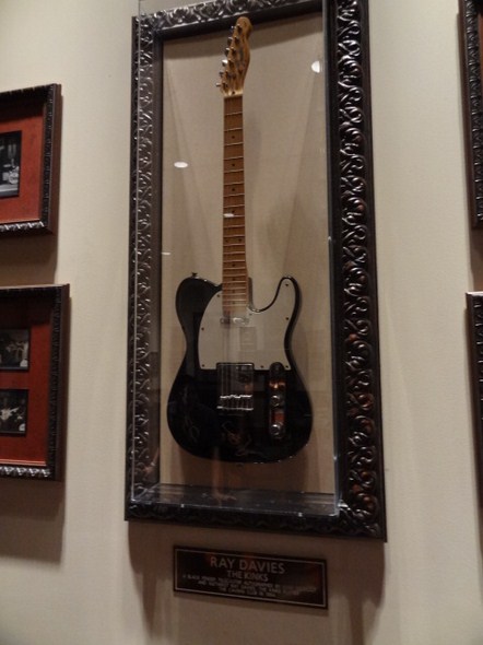 Hard-Rock-Cafe-Las-Vegas-Rock-Music-Memorabilia-001