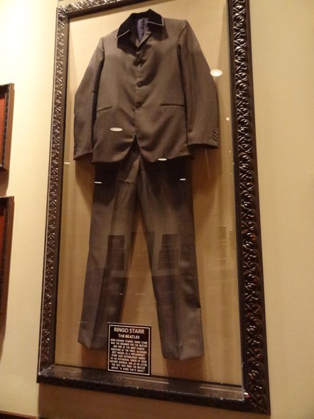 Hard-Rock-Cafe-Las-Vegas-Rock-Music-Memorabilia-001