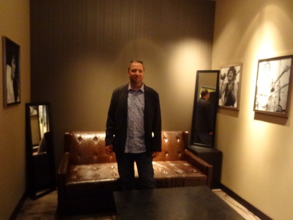 Hard-Rock-Cafe-Las-Vegas-Rock-Music-Memorabilia-001