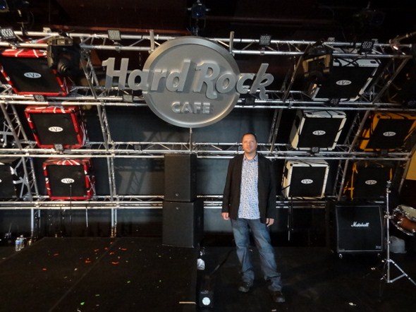 Hard-Rock-Cafe-Las-Vegas-Rock-Music-Memorabilia-001