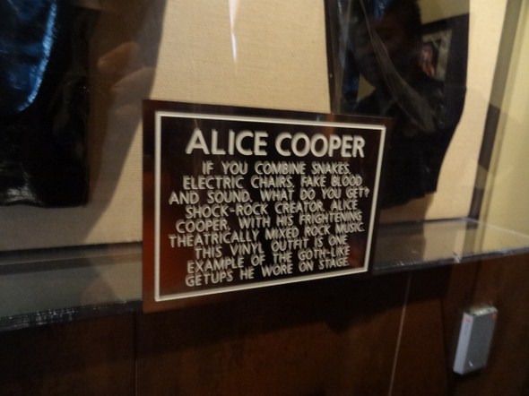 Hard-Rock-Cafe-Las-Vegas-Rock-Music-Memorabilia-001