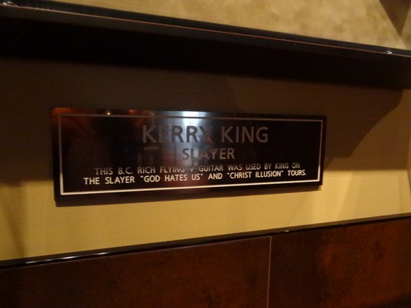 Hard-Rock-Cafe-Las-Vegas-Rock-Music-Memorabilia-001