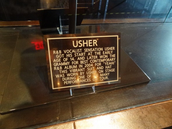 Hard-Rock-Cafe-Las-Vegas-Rock-Music-Memorabilia-001