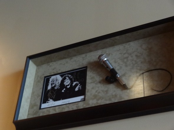 Hard-Rock-Cafe-Las-Vegas-Rock-Music-Memorabilia-001