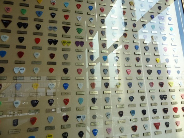 Hard-Rock-Cafe-Las-Vegas-Rock-Music-Memorabilia-001