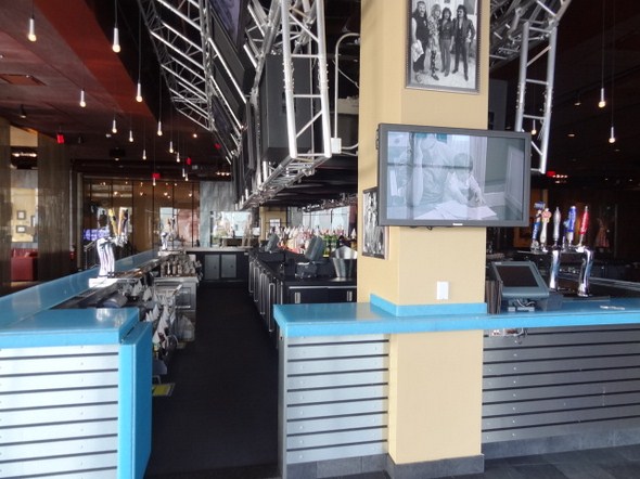 Hard-Rock-Cafe-Las-Vegas-Rock-Music-Memorabilia-001