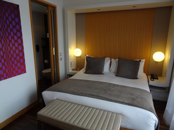 Hotel-Review-ME-Madrid-Reina-Victoria-Spain-01