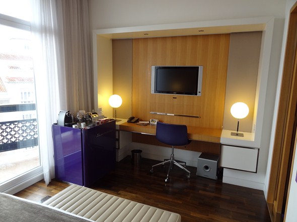 Hotel-Review-ME-Madrid-Reina-Victoria-Spain-01