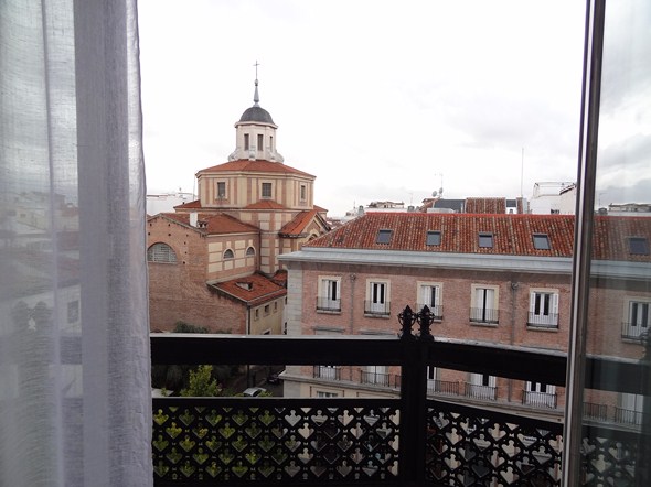 Hotel-Review-ME-Madrid-Reina-Victoria-Spain-01