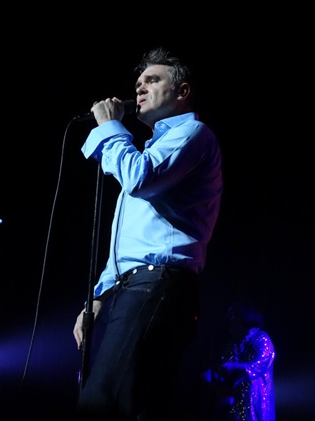Morrissey-Concert-Hawaii-Castle-Theater-Maui-Arts-&-Cultural-Center-01
