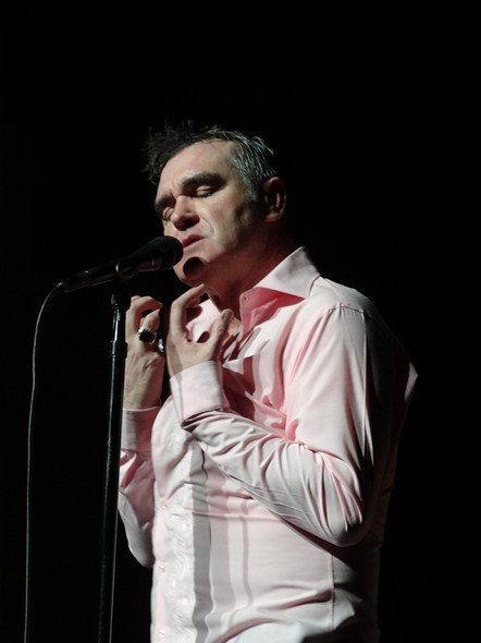 Morrissey-Concert-Hawaii-Castle-Theater-Maui-Arts-&-Cultural-Center-01