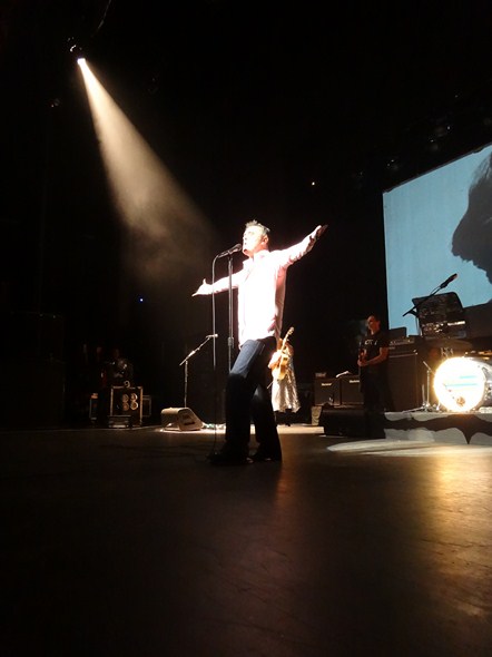 Morrissey-Concert-Hawaii-Castle-Theater-Maui-Arts-&-Cultural-Center-01
