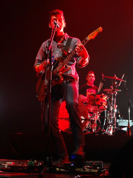 Rock-Subculture-Black-Keys-Arctic-Monkeys-Sacramento-001