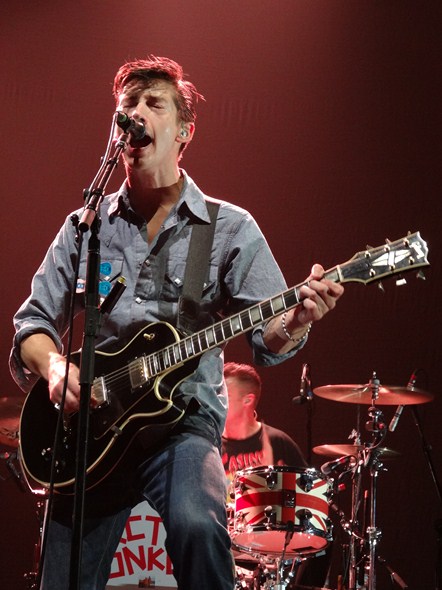 Rock-Subculture-Black-Keys-Arctic-Monkeys-Sacramento-001