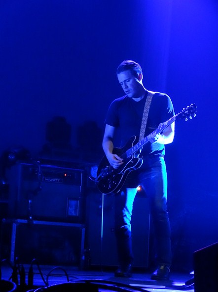 Rock-Subculture-Black-Keys-Arctic-Monkeys-Sacramento-001