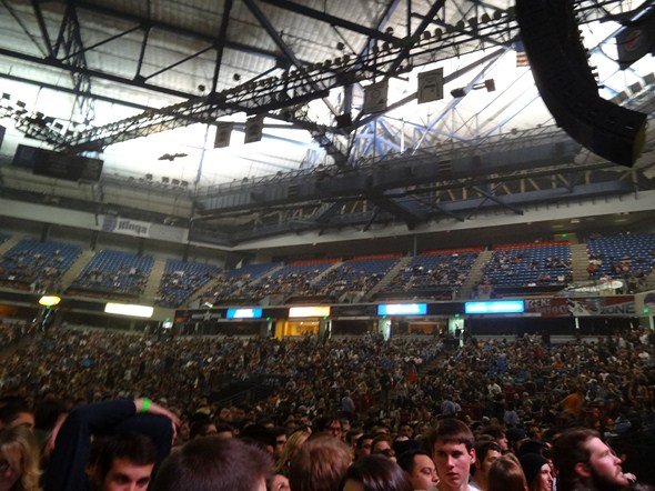 Rock-Subculture-Black-Keys-Arctic-Monkeys-Sacramento-001