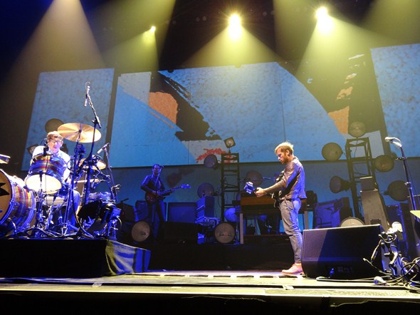 Rock-Subculture-Black-Keys-Arctic-Monkeys-Sacramento-001