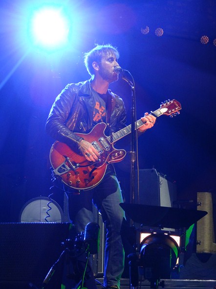 Rock-Subculture-Black-Keys-Arctic-Monkeys-Sacramento-001