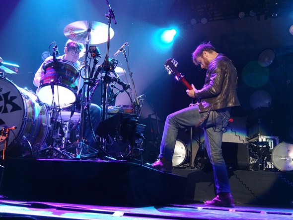 Rock-Subculture-Black-Keys-Arctic-Monkeys-Sacramento-001