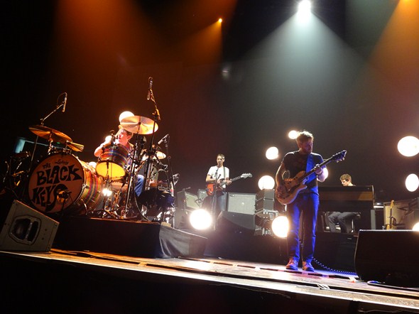 Rock-Subculture-Black-Keys-Arctic-Monkeys-Sacramento-001