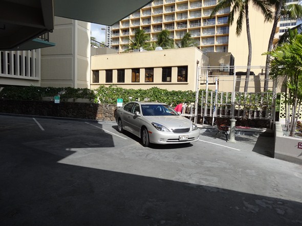 Rock-Subculture-Hotel-Resort-Review-Aston-Circle-Waikiki-01
