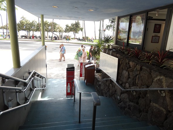 Rock-Subculture-Hotel-Resort-Review-Aston-Circle-Waikiki-01