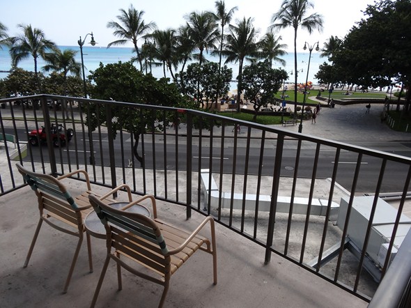 Rock-Subculture-Hotel-Resort-Review-Aston-Circle-Waikiki-01
