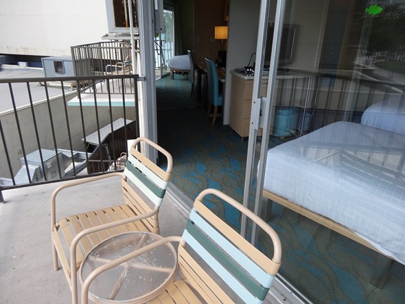 Rock-Subculture-Hotel-Resort-Review-Aston-Circle-Waikiki-01