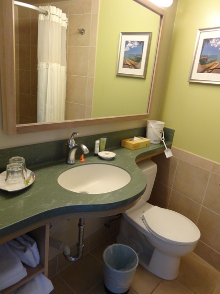 Rock-Subculture-Hotel-Resort-Review-Aston-Circle-Waikiki-01