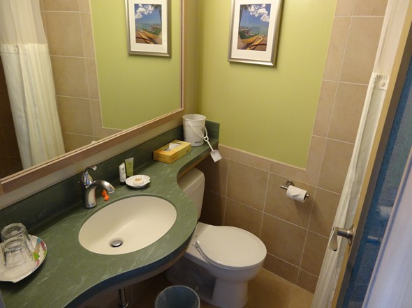 Rock-Subculture-Hotel-Resort-Review-Aston-Circle-Waikiki-01