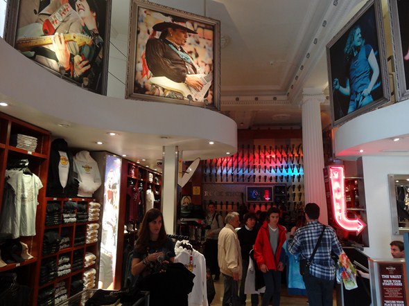 Rock-Subculture-Hard-Rock-Cafe-London-England-Photos-001